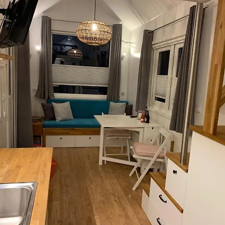 Apartment Unique Tiny House *