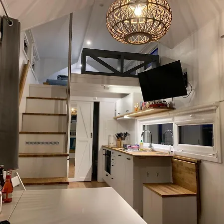 Apartment Unique Tiny House *